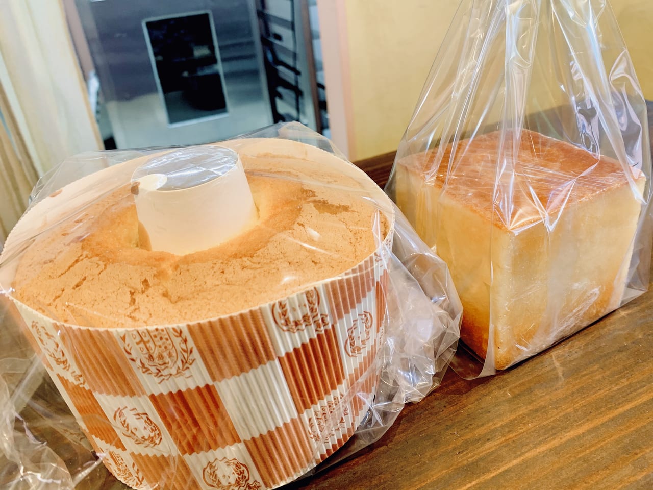 シフォンケーキと米100食パン